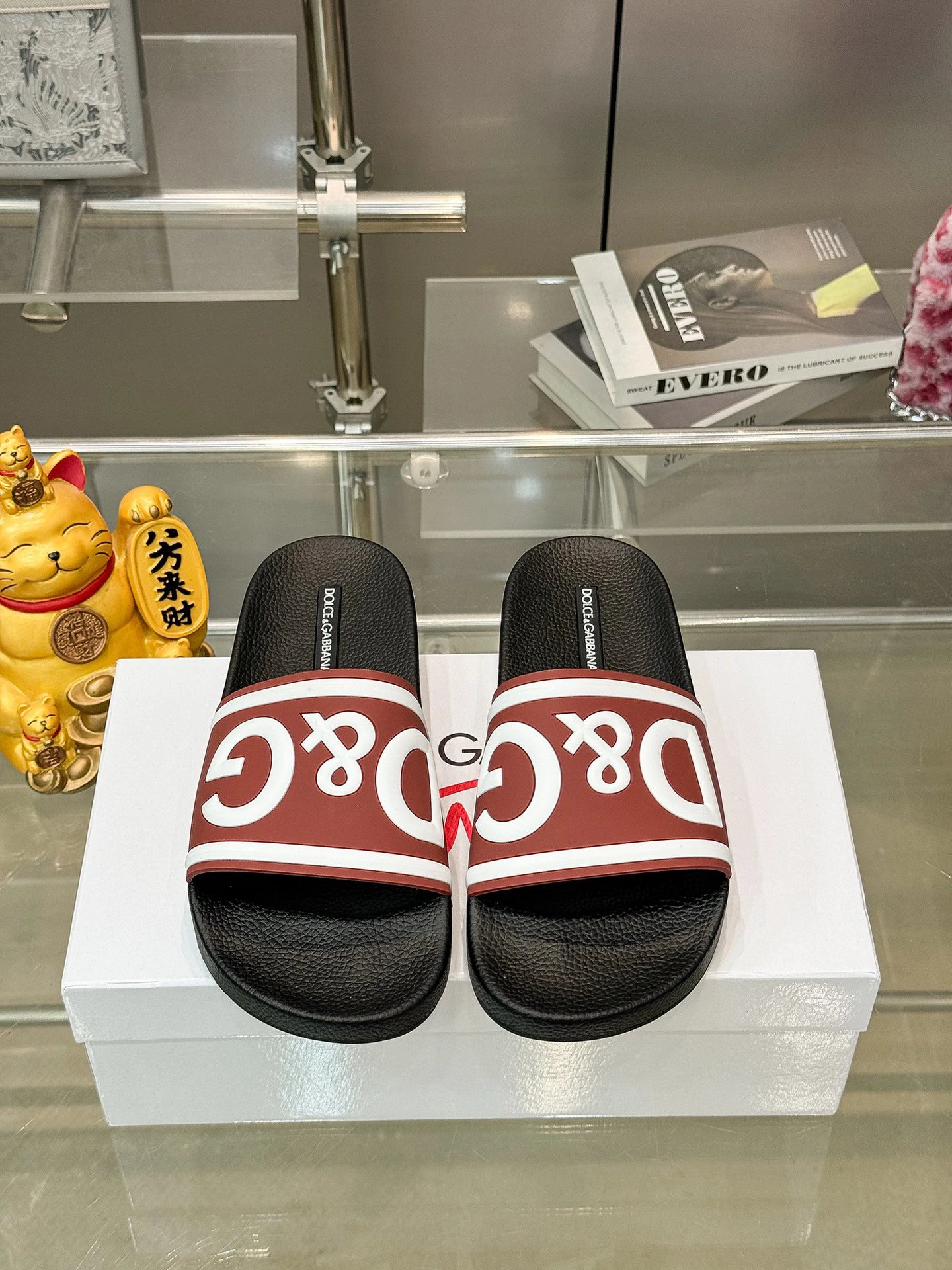 D&G Classic Logo Trendy & Cool Reddish Brown Patchwork Black Slide Sandals