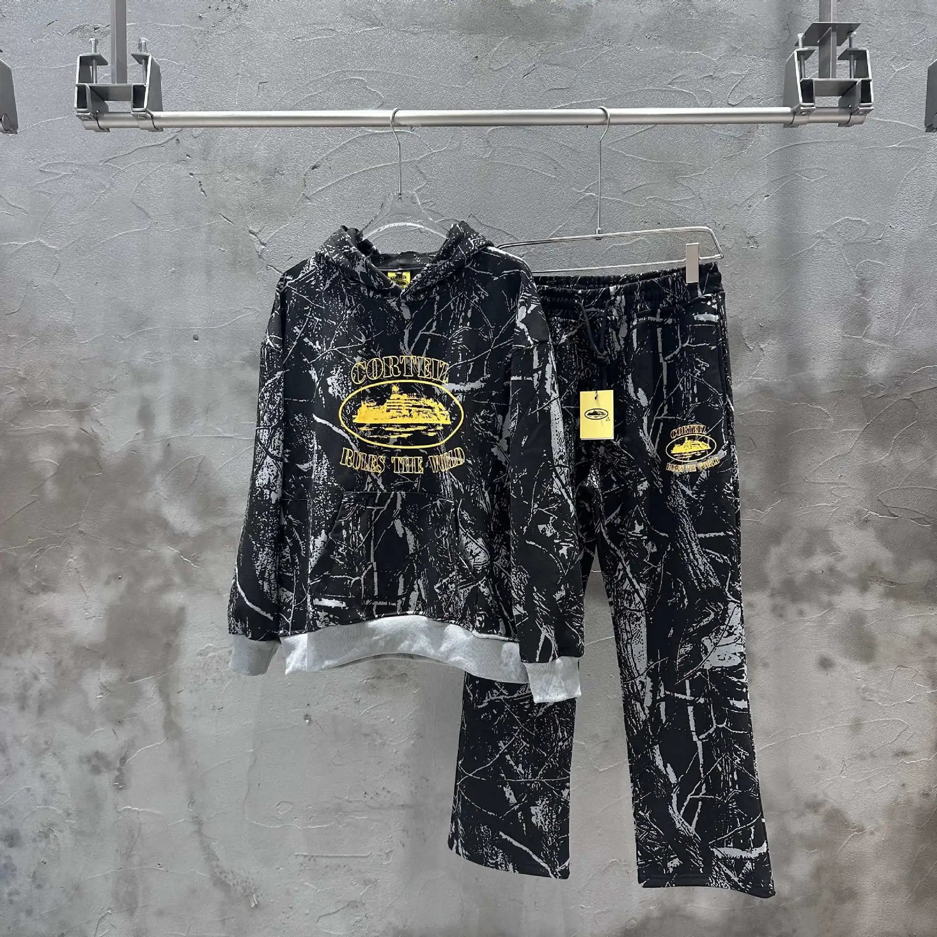Corteiz Graffiti Style Black and Grey Suit