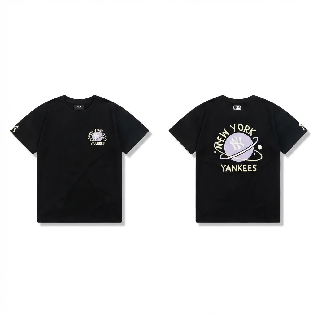 Black T-shirt of MLB New York Yankees