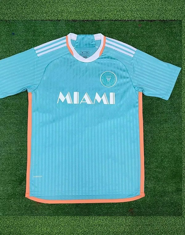 Real Madrid Travel Home soccer jersey White Real Madrid with Soft Visual Tone