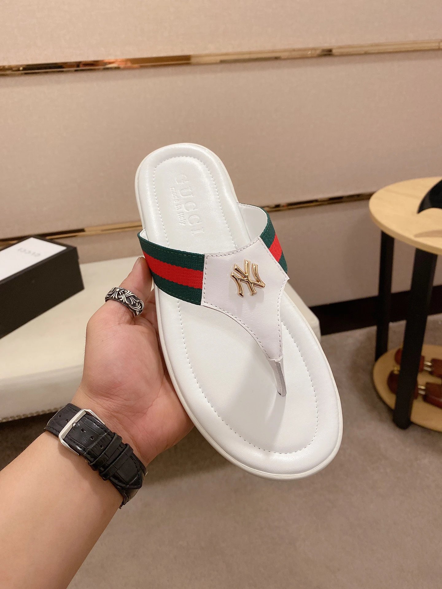 Gucci Co-branded Webbing Casual Style White Flip-Flops
