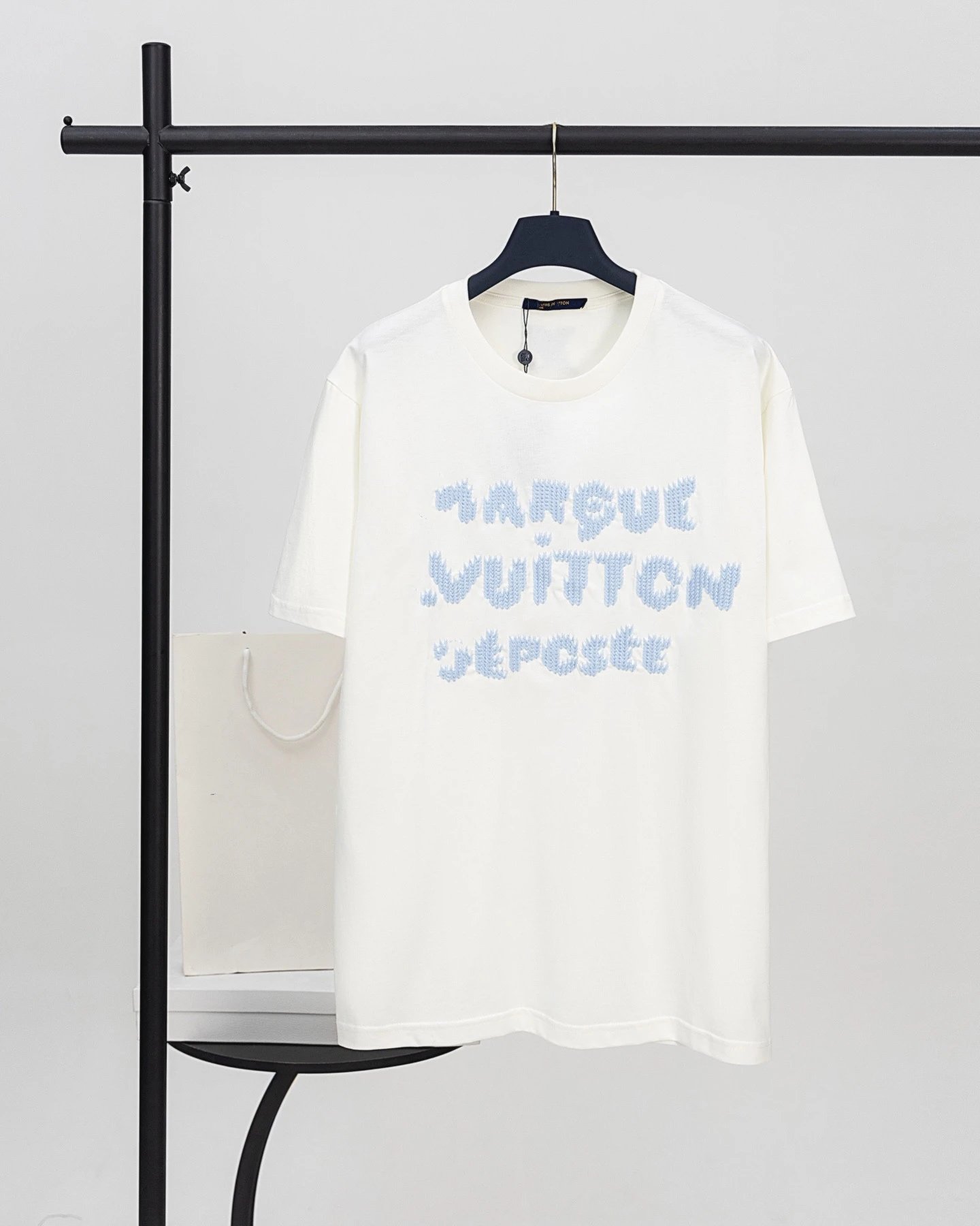Louis Vuitton Embroidered Casual Style Off-White Short-Sleeve T-Shirt