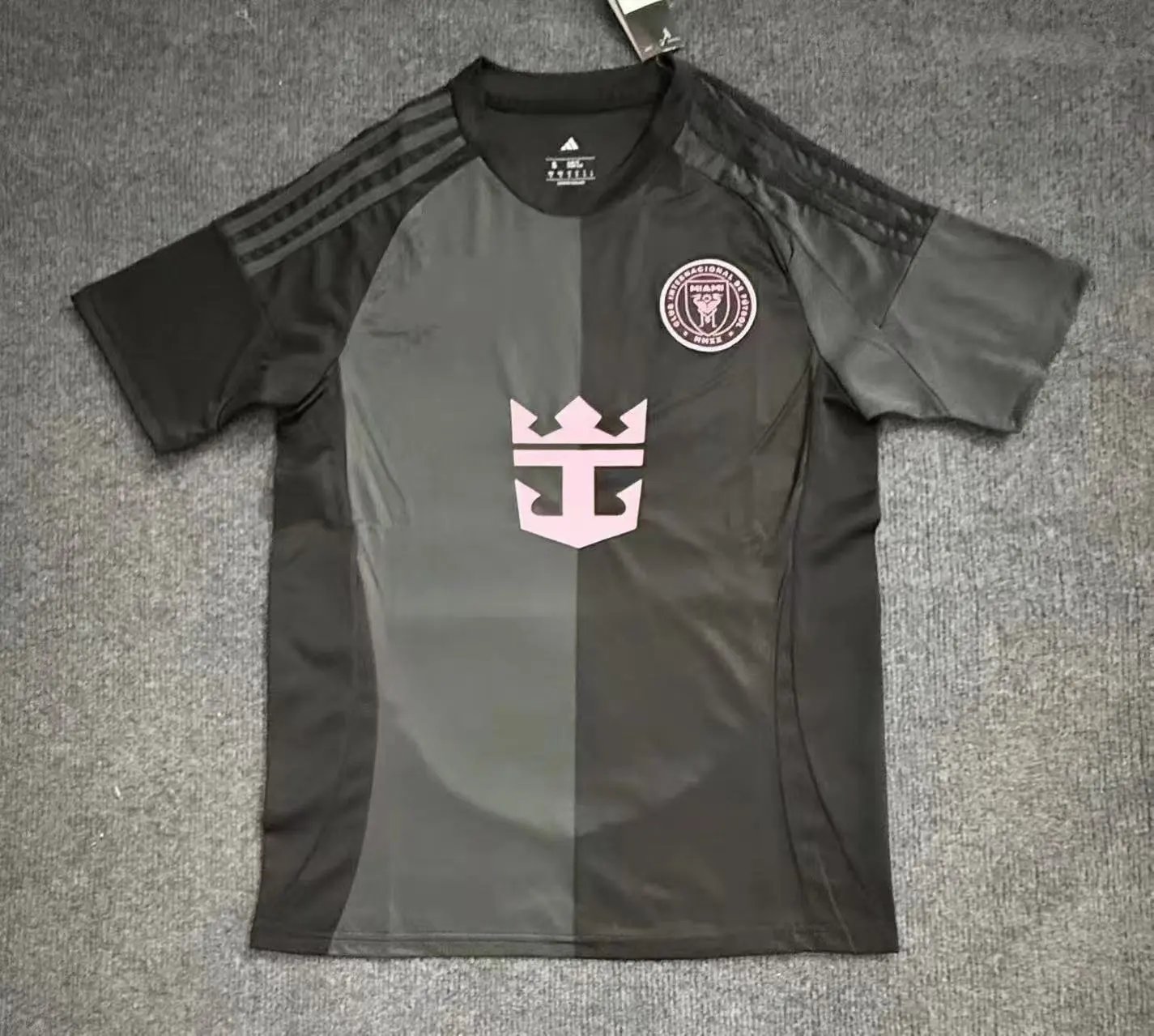 Real Madrid Resort Home soccer jersey White Football Gold for Travel Looks