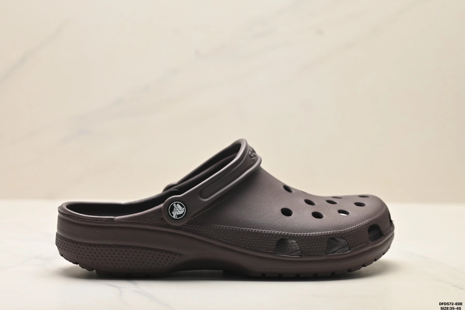 Crocs Classic Clog in Dark Brown