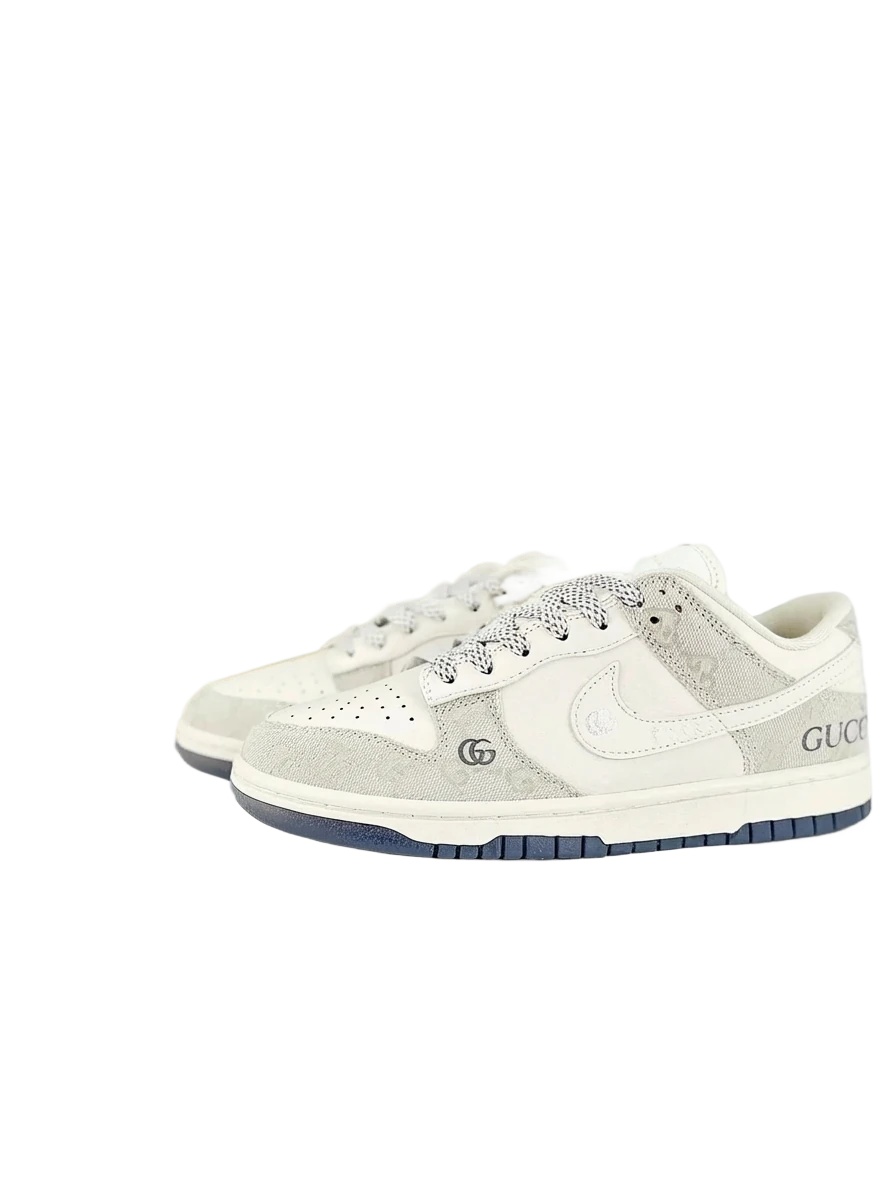 Nike Dunk Co-branded White and Grey Sports Shoes