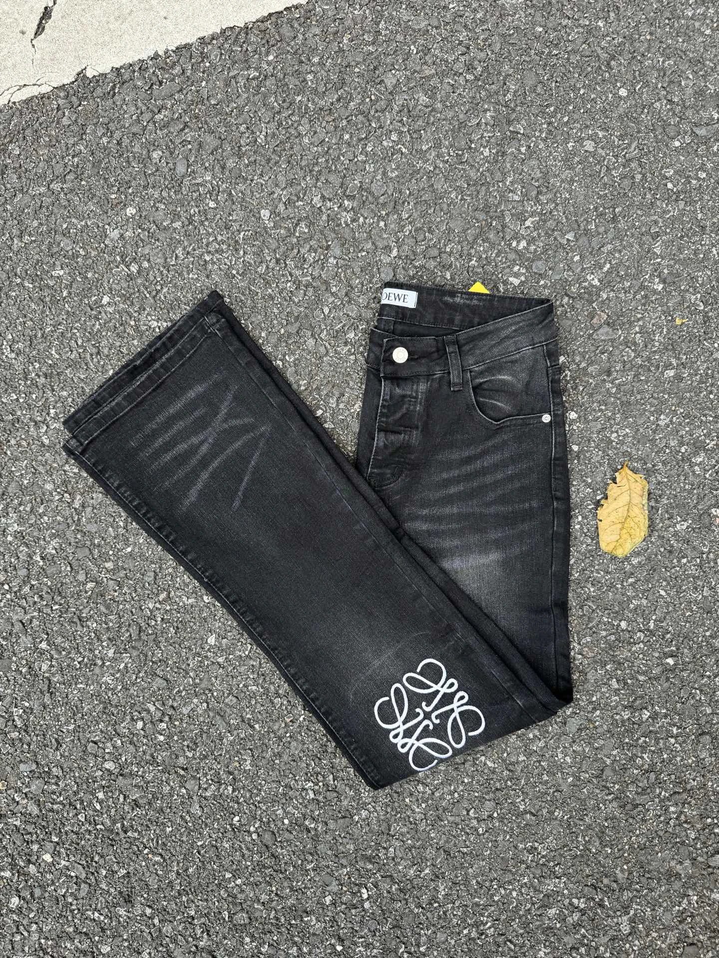 Contrast Script Detail Near The Cuff And Slim Fit Logo Hem Jeans by LOEWE - Daily