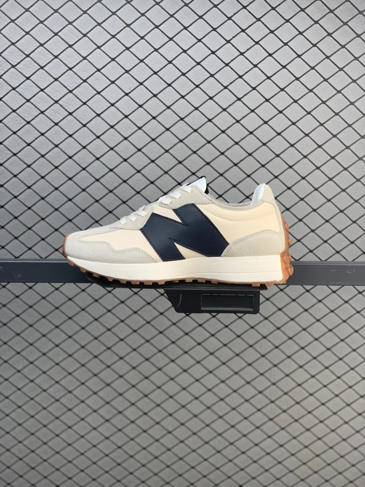 New Balance Retro Runners, Contrast Overlays in Cream and Navy