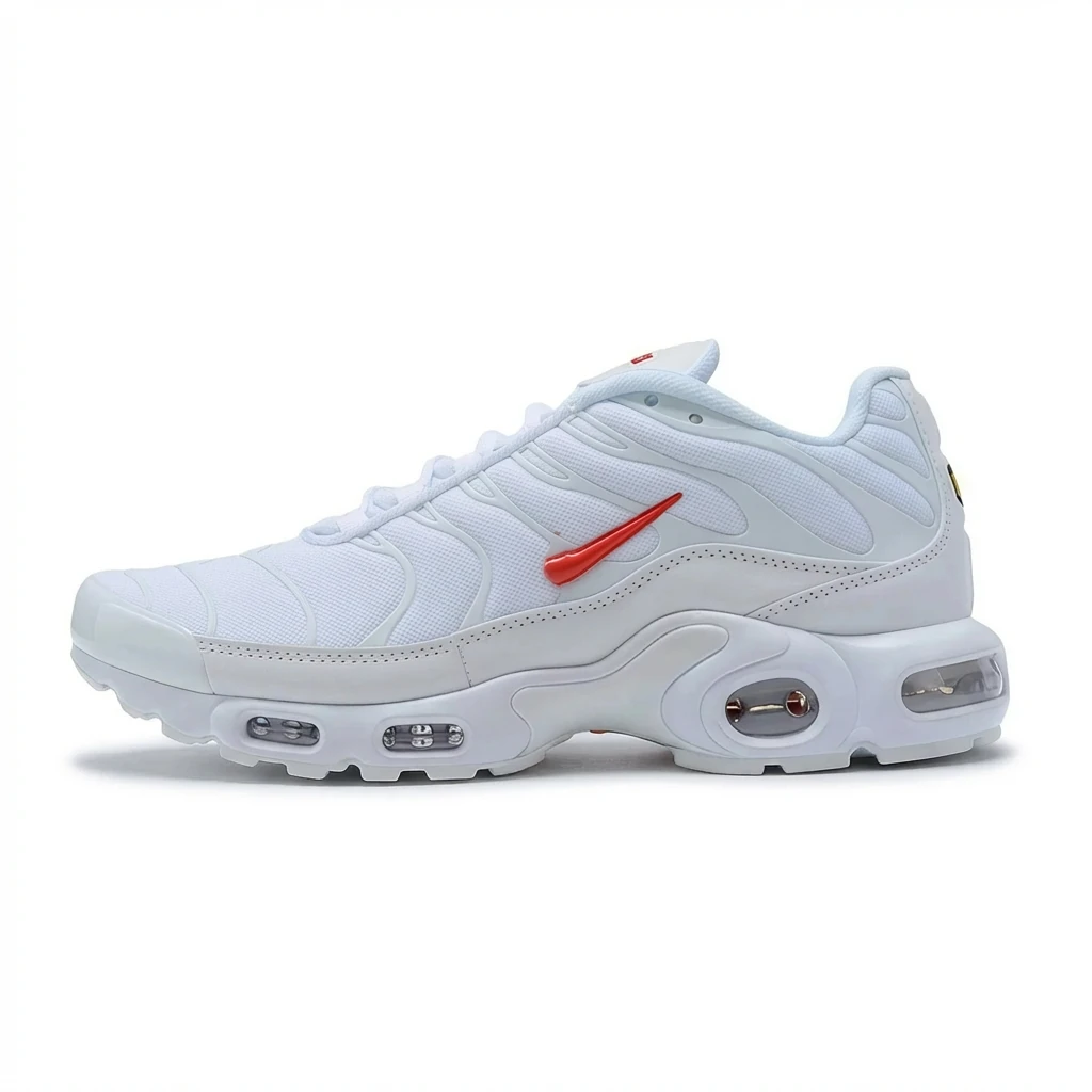 Nike retro-style white and red sports shoes