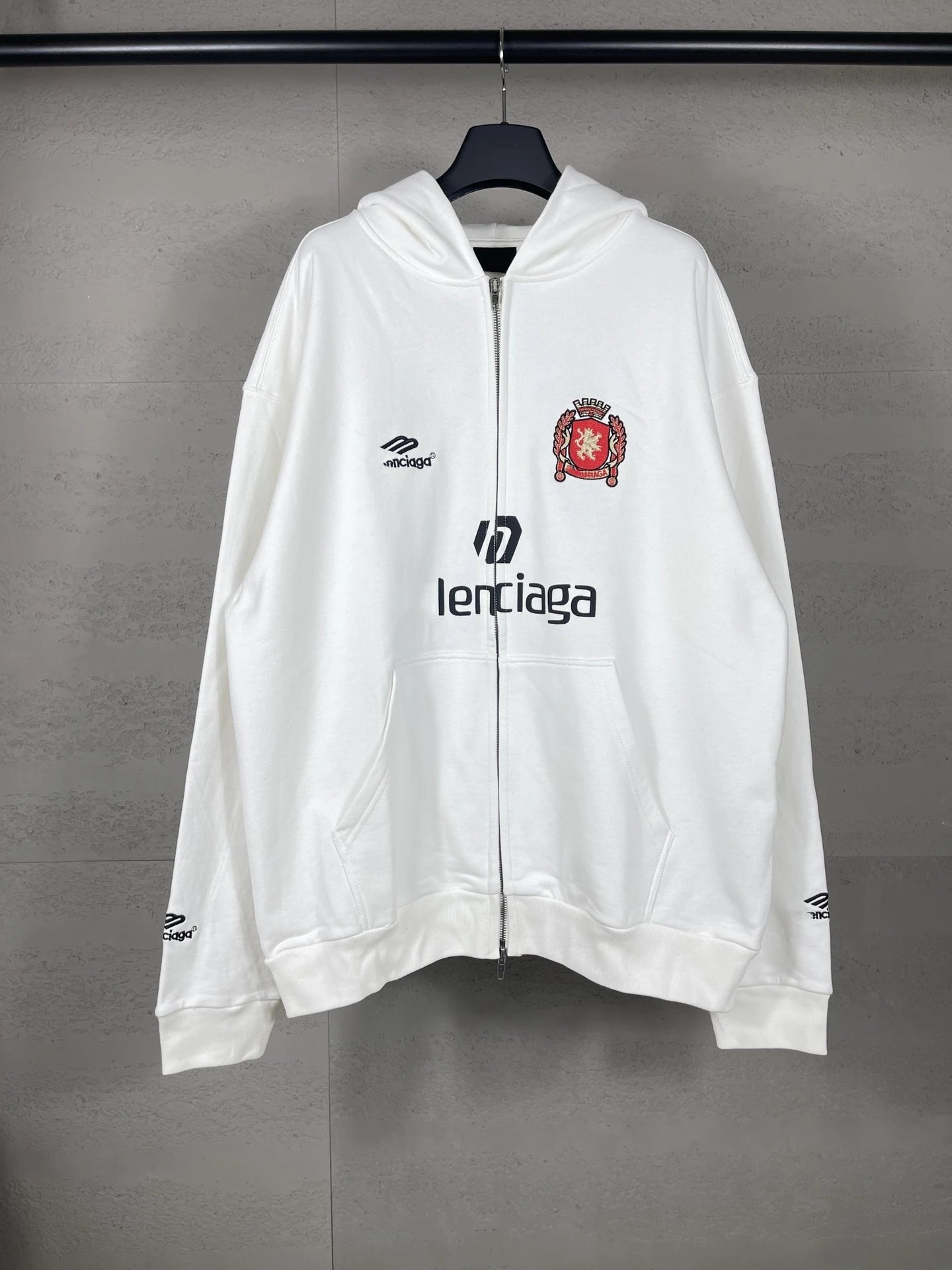 Valencia Casual Soccer hoodie Black Valencia Crest for Streetwear Looks