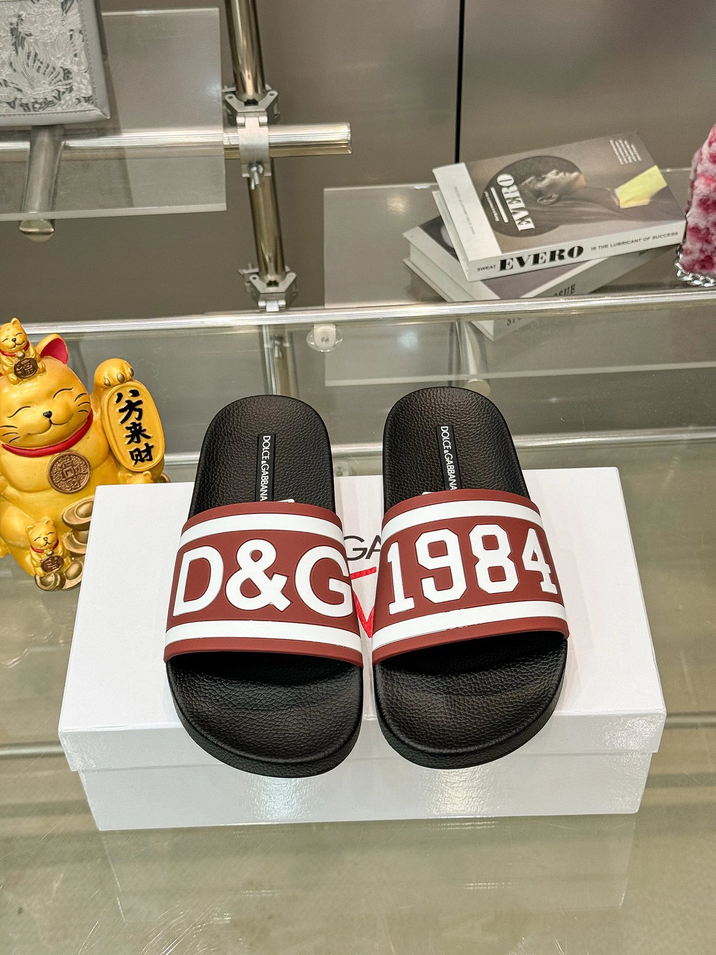 D&G 1984 Trendy Printed Red & Black Slippers