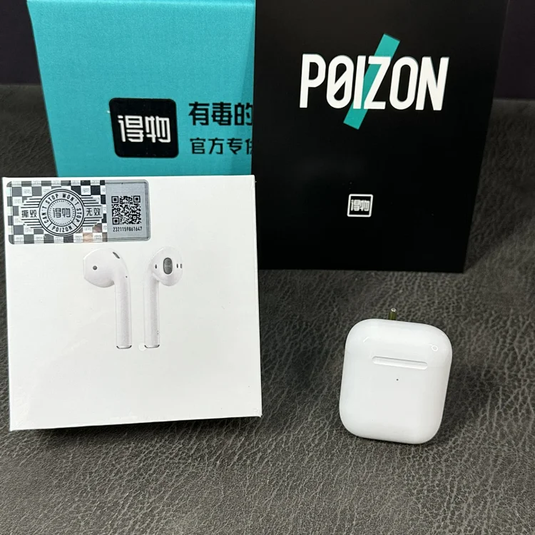 Apple AirPods Wireless Earbuds in White