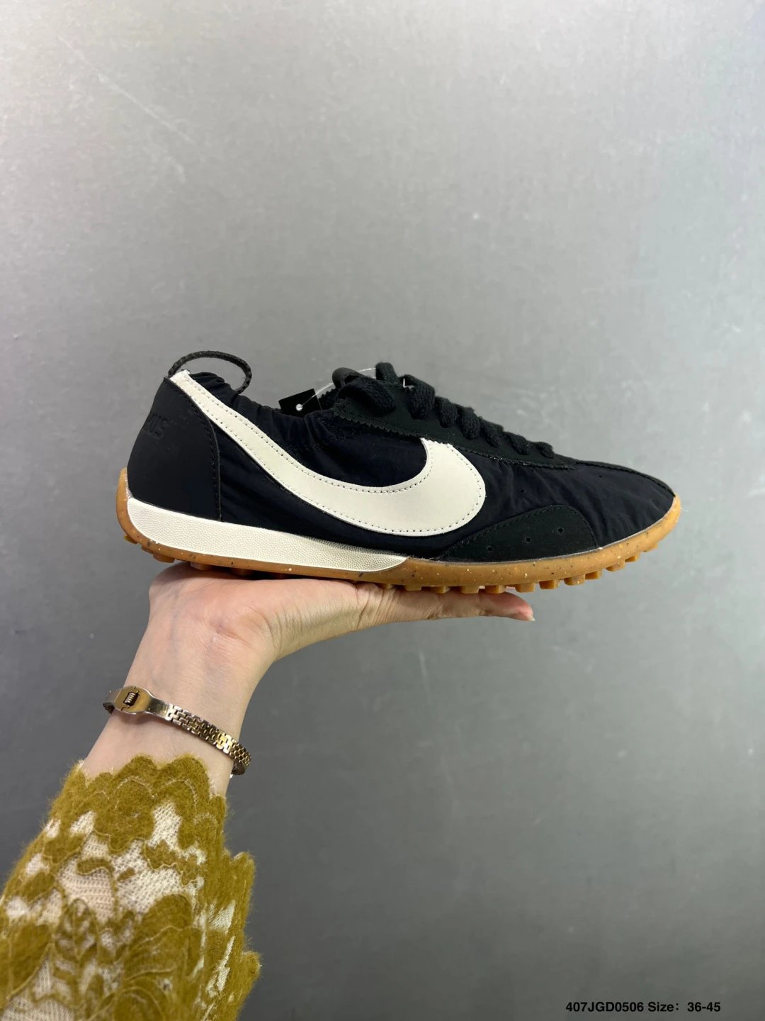 Nike Black Waffle-Sole Runners with Padded Collar