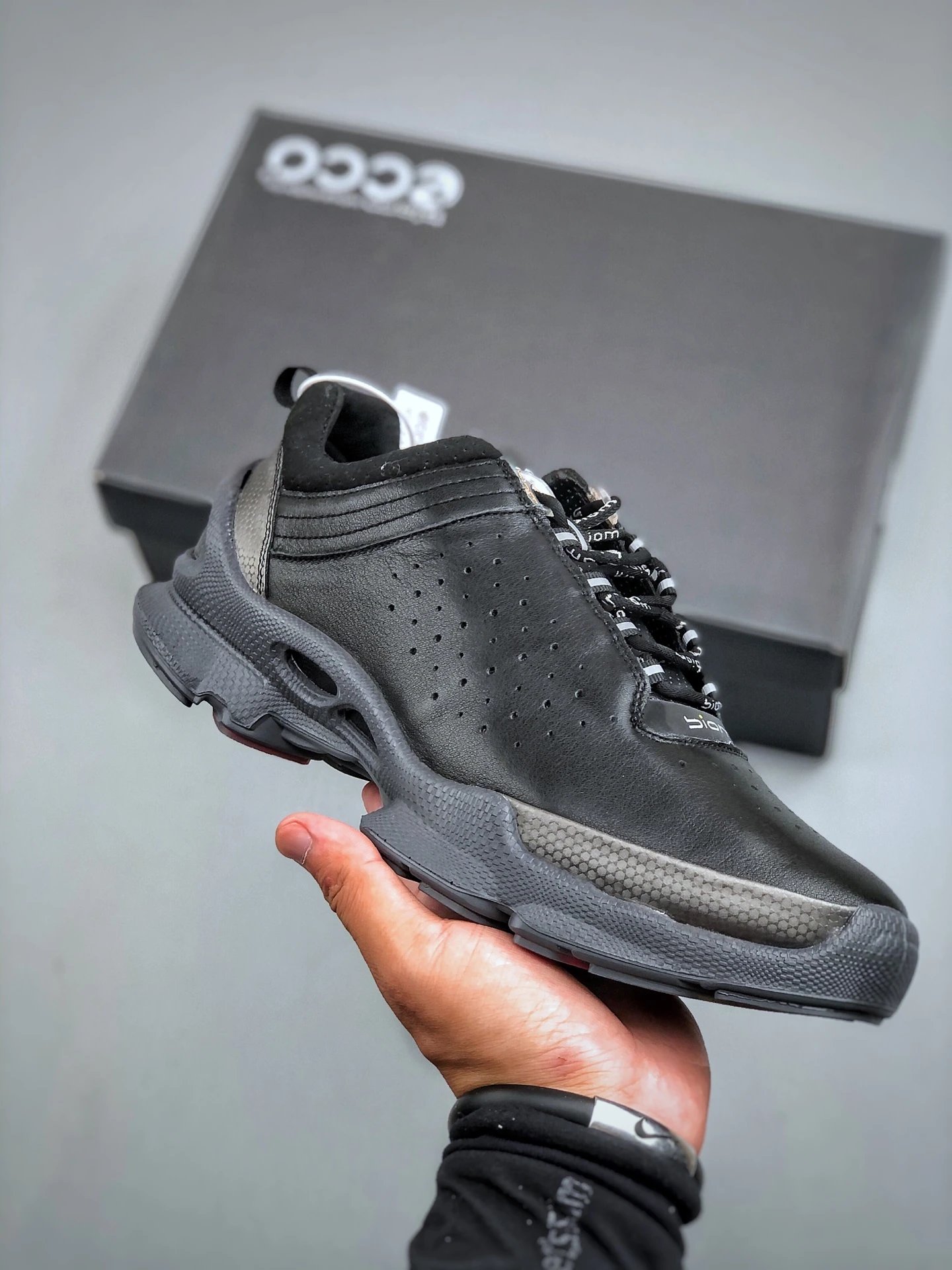 ECCO Leather Low-Top Sneakers, Black and Minimal Branding