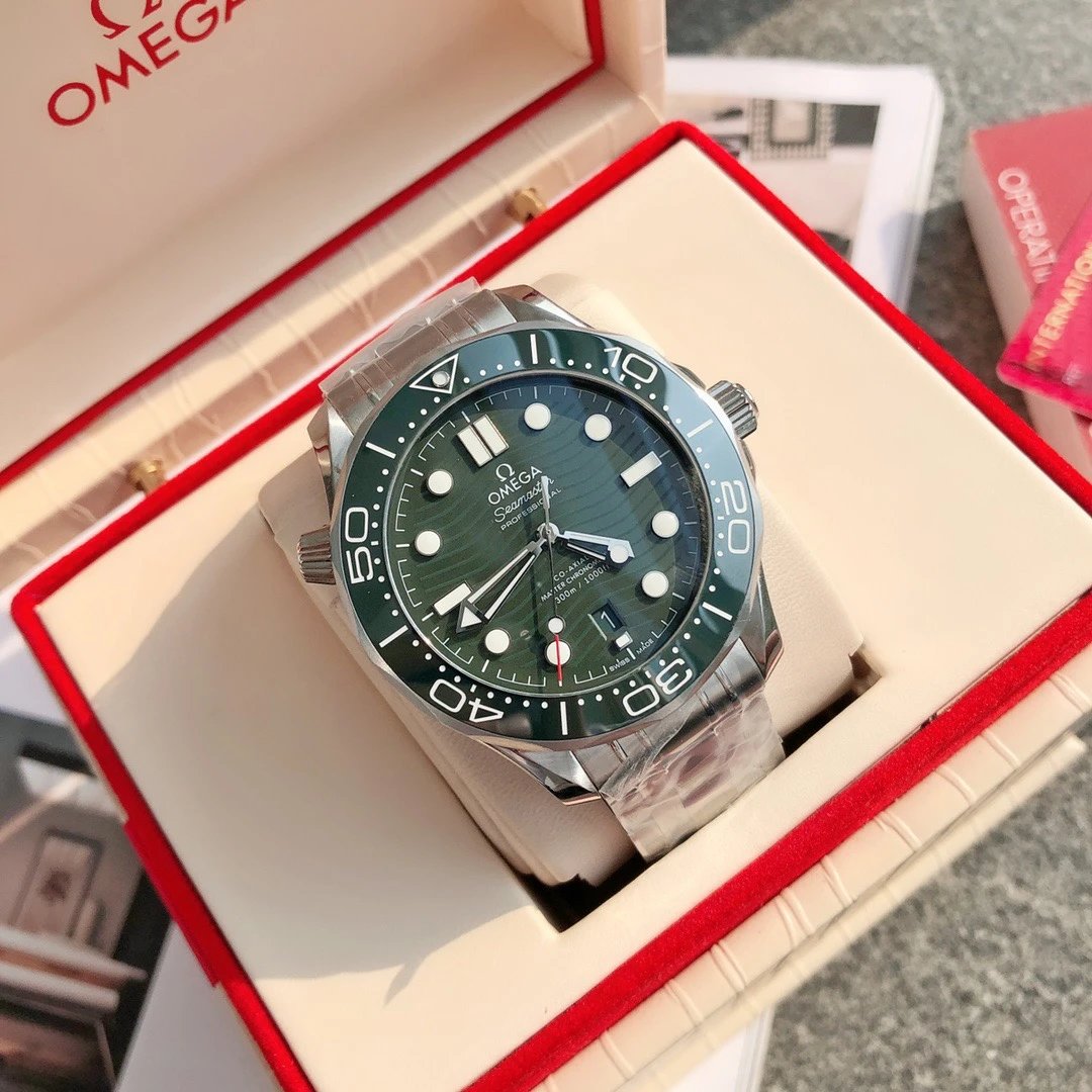 Omega Deep Green Wave Dial Gifting Seamaster Dive Watch