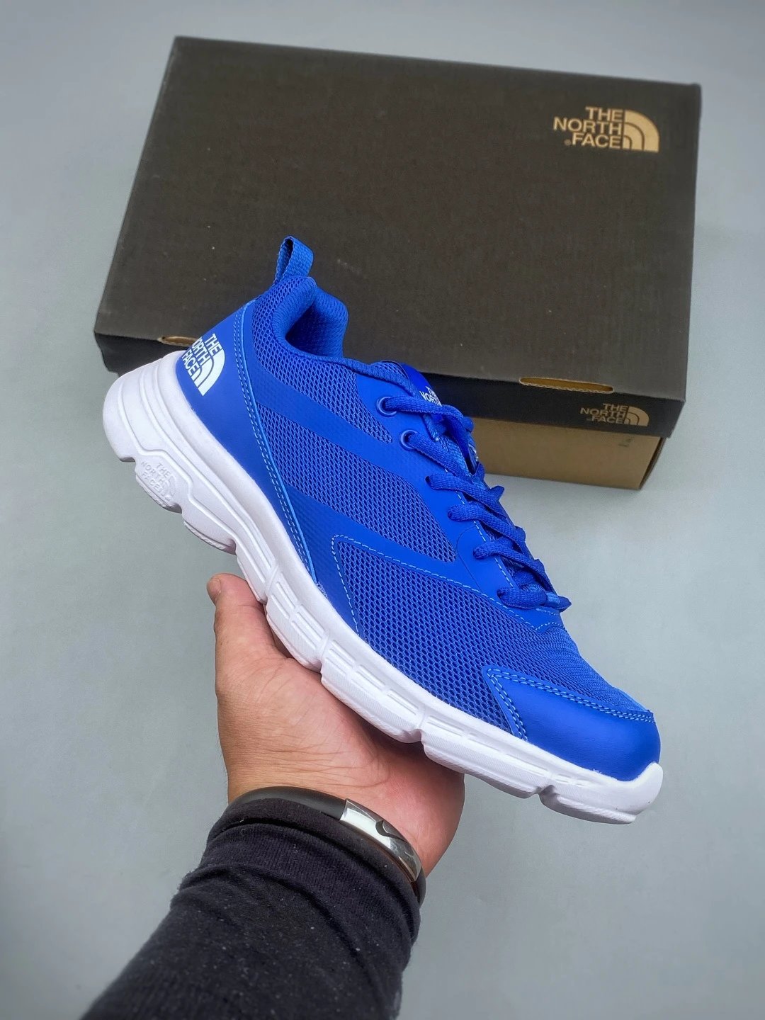 The North Face Mesh Runners, Technical Side Panels in Royal Blue