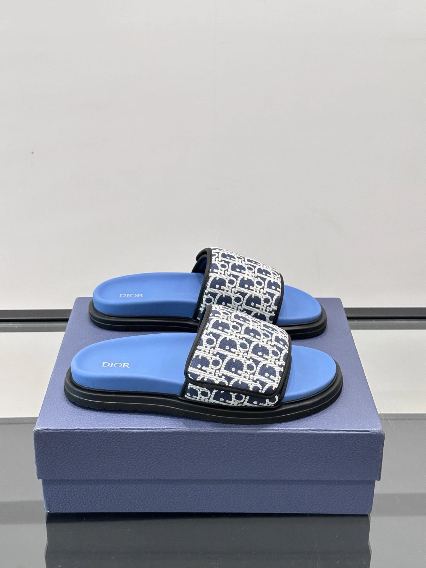 Dior Classic Monogram Light Luxury Style Blue Slides