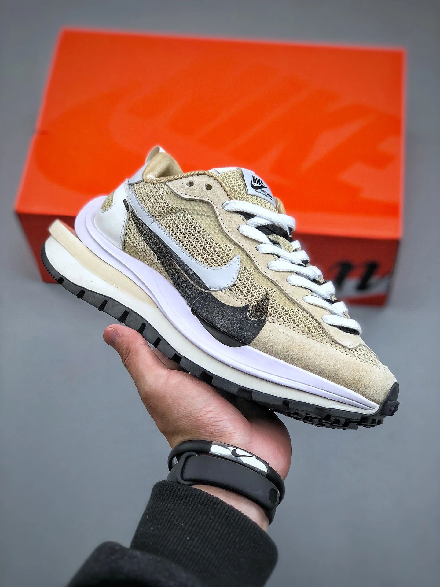 Nike Low-Top Sneakers with Textured Side Detail in Beige and Red