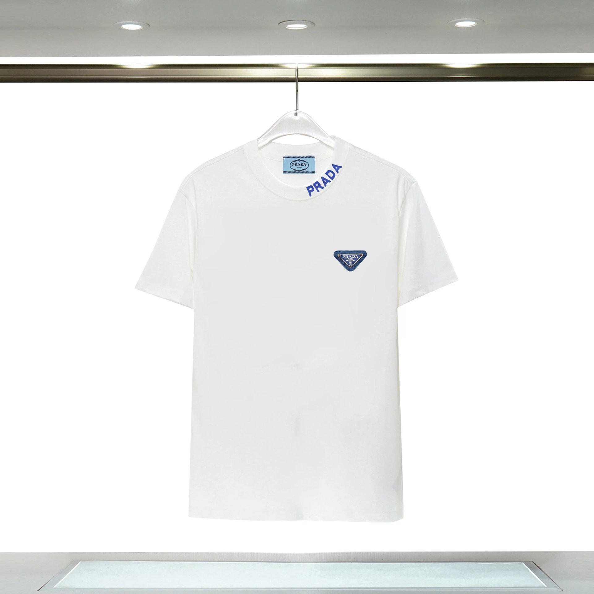 Amiri Monogram Logo T-shirt Black Small AM for Layered Styling