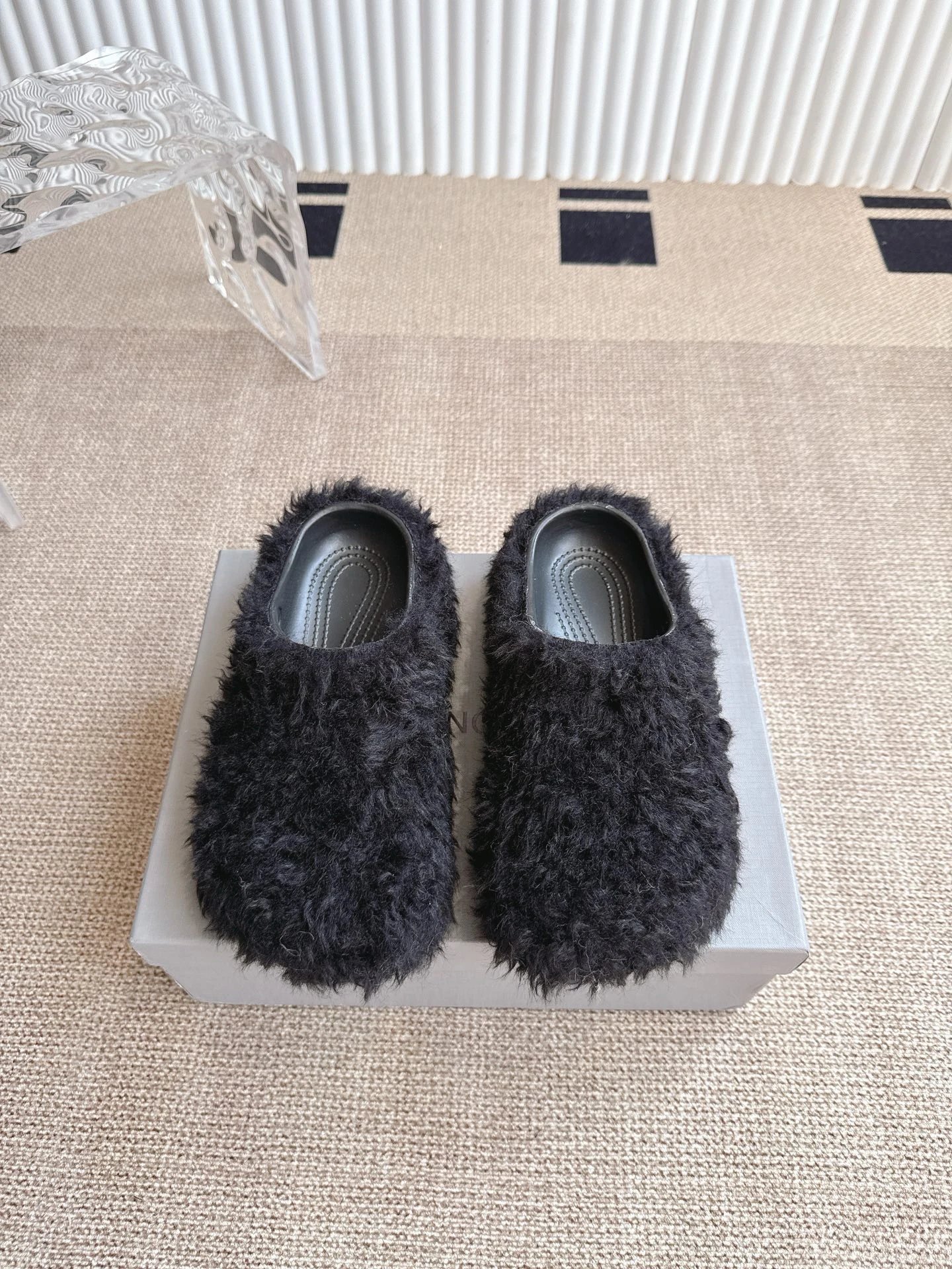 Black Fuzzy Slip-on House Slipper Fuzzy Slippers for Daily Rotation