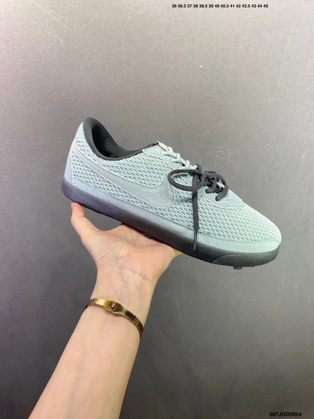 Nike Mint Green Knit Runners with Contrast Swoosh
