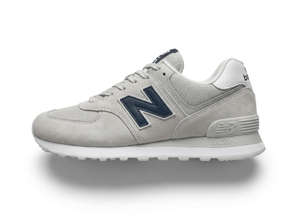 Retro-style grey sports shoes of New Balance