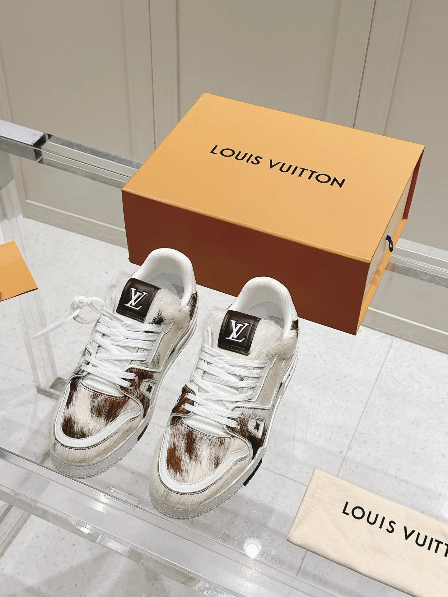 White Louis Vuitton White Low-top Sneaker for Streetwear Looks