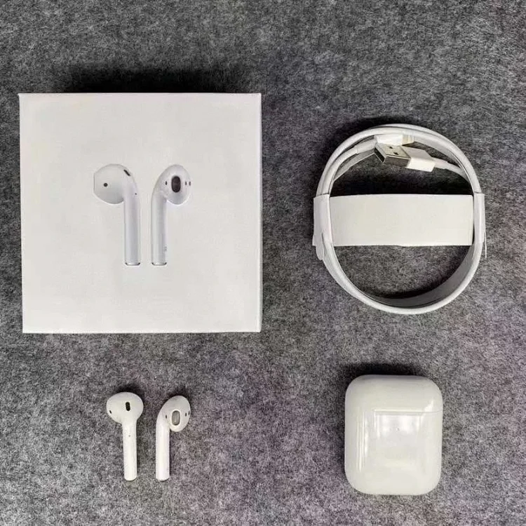 Apple AirPods Wireless Earbuds in White