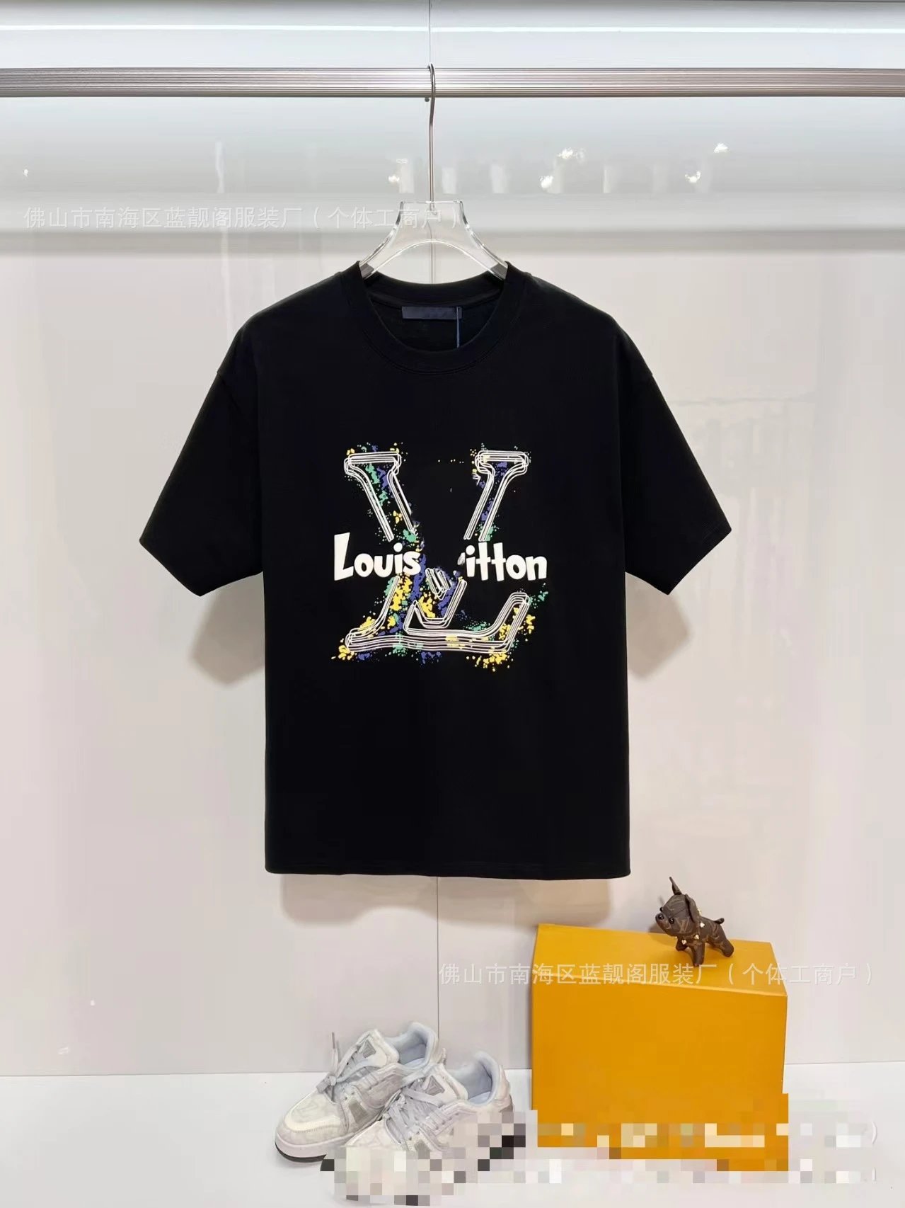 Louis Vuitton Ink-Splashing Graffiti Trendy & Cool Black Short-Sleeve T-Shirt