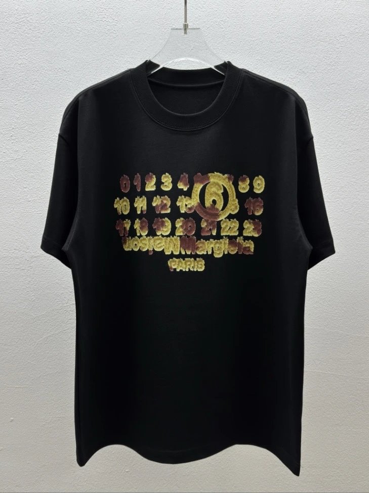 Maison Margiela Numbers Series Street Style Black T-Shirt