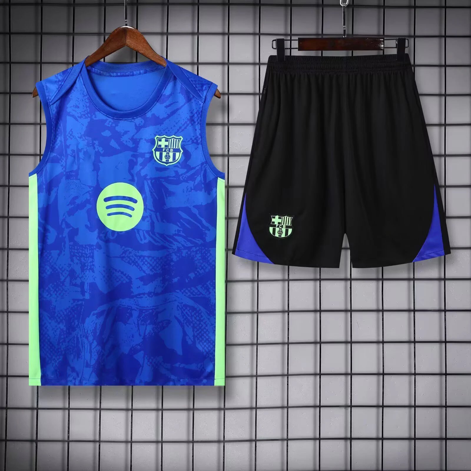 Real Madrid Compact Training jersey set Navy Sleeveless Top for Smart Casual Looks