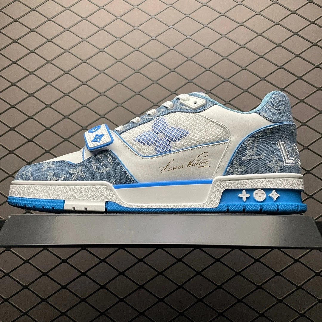 Louis Vuitton Cream and Blue Contrast Logo Trim Monogram Trainers
