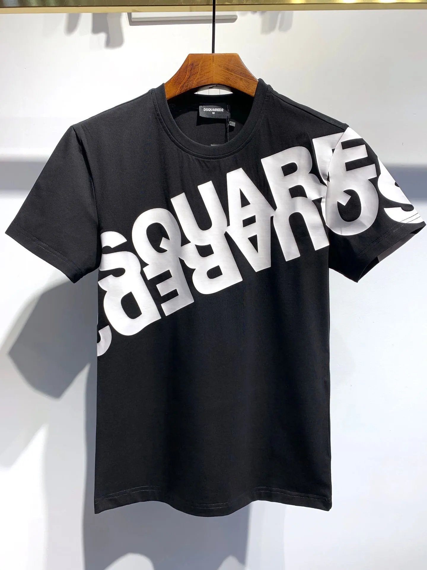 DSQ Large Letter Print Street Style Black T-Shirt