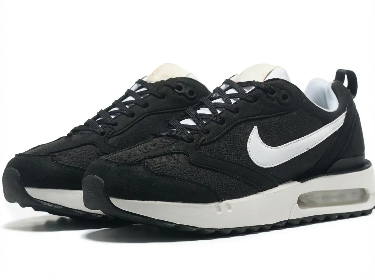 Nike Air retro-style black sports shoes