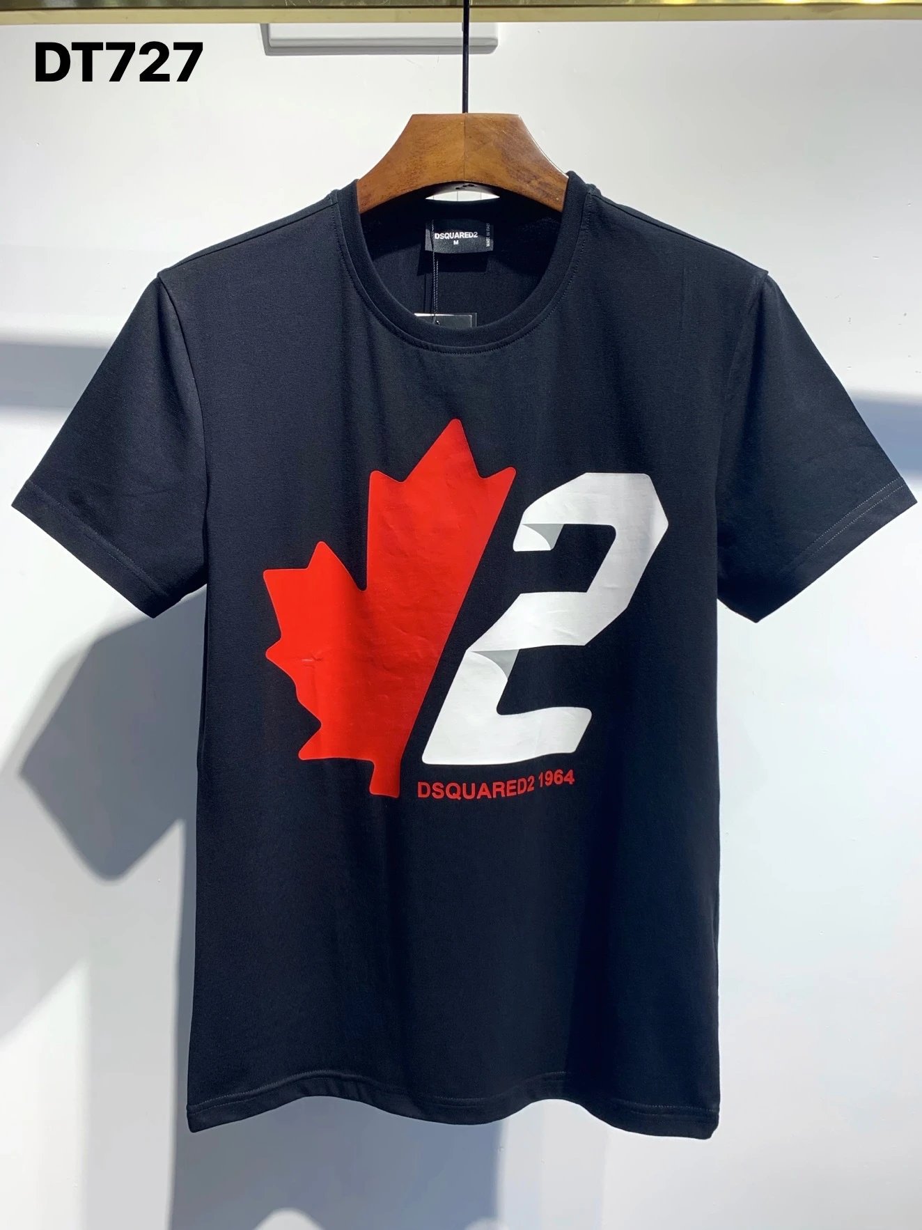 DSQ Maple Print Streetwear Black Short-sleeve T-shirt