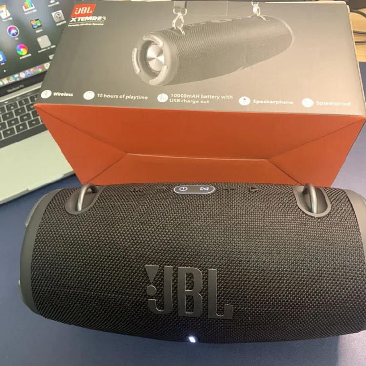 JBL Charge Portable Speaker in Black