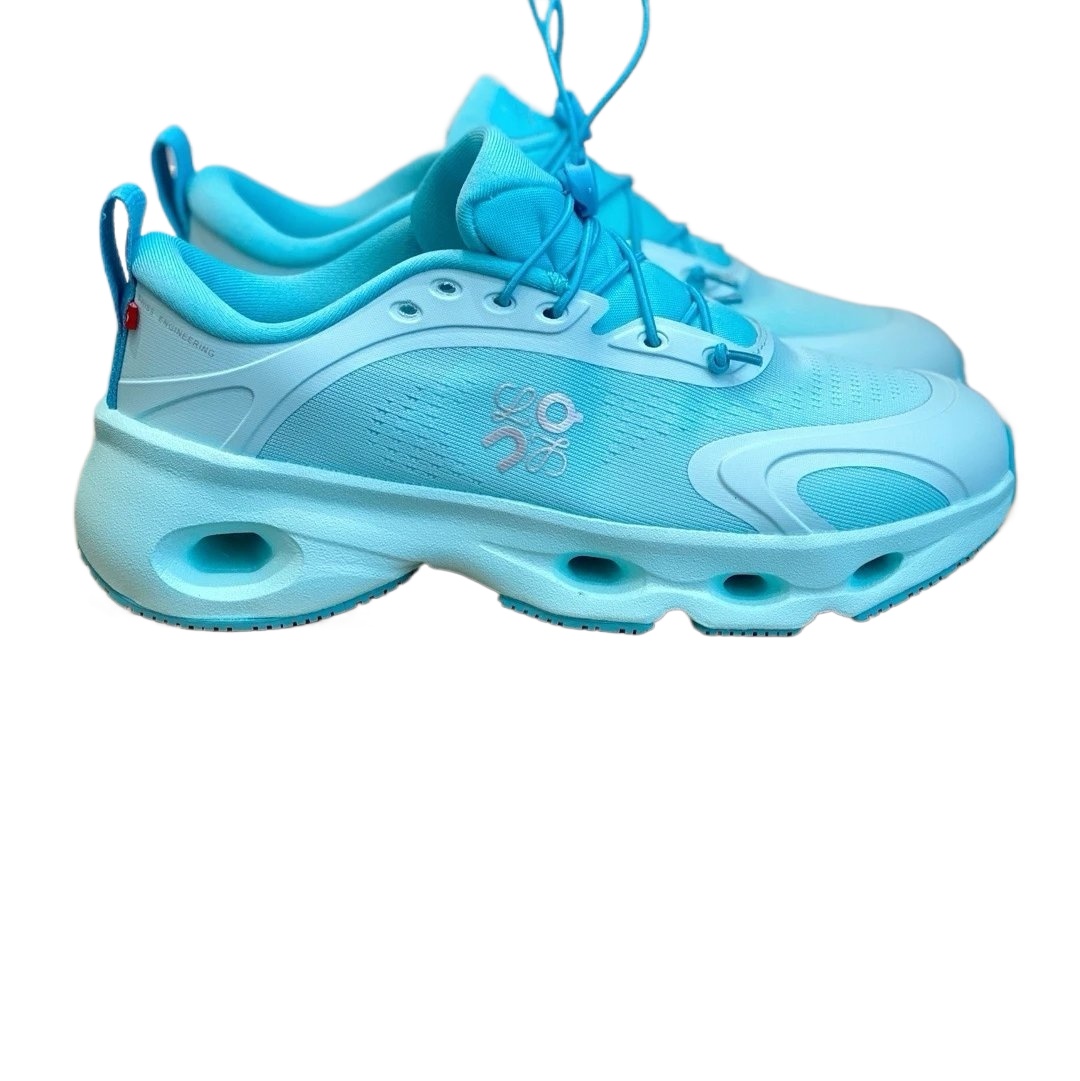 LOEWE casual light blue sports shoes