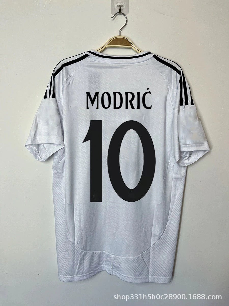 Real Madrid Logo Detail Bellingham #5 soccer jersey White Real Madrid with Relaxed Feel