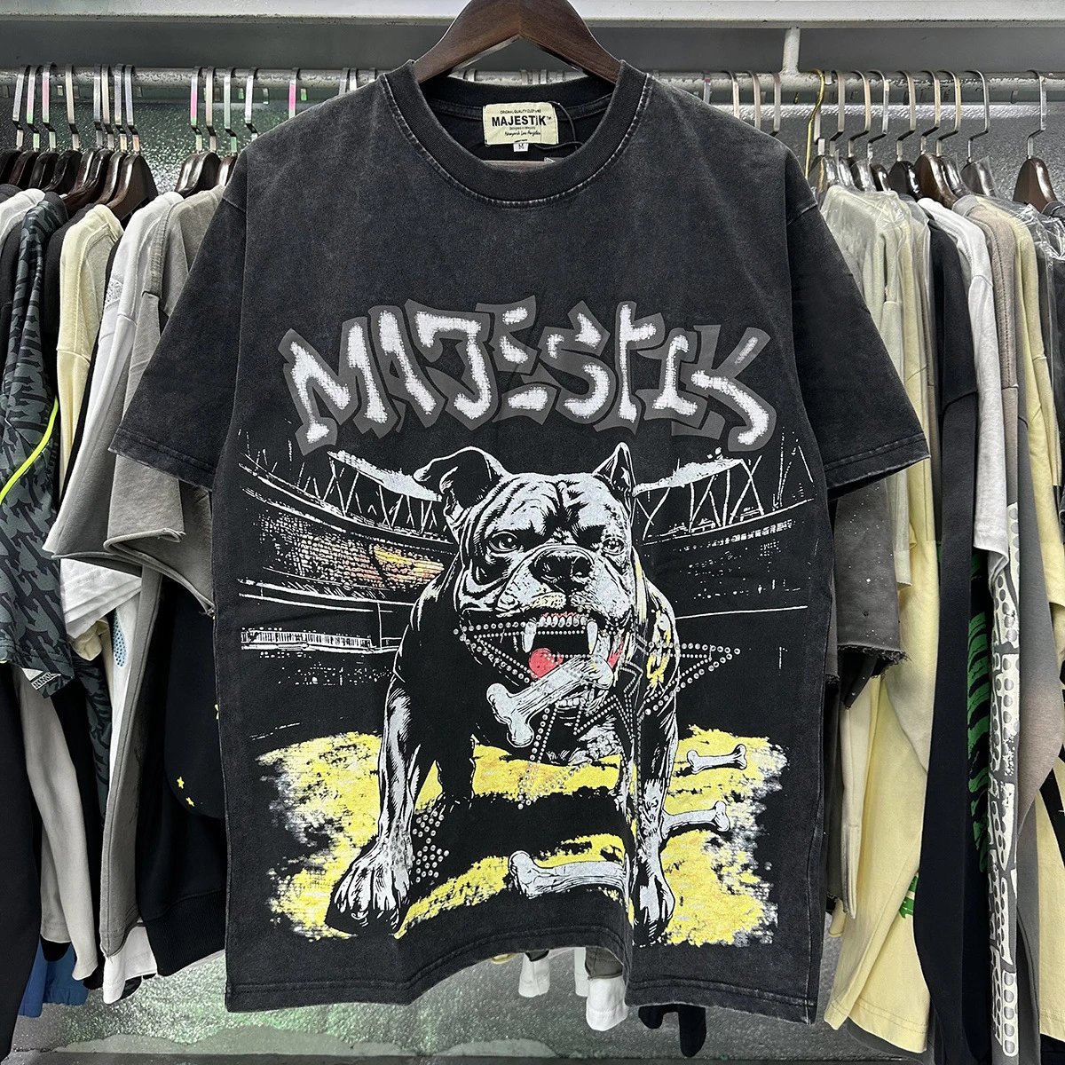 MAJESTIK Bulldog Distressed Street Style Black T-Shirt