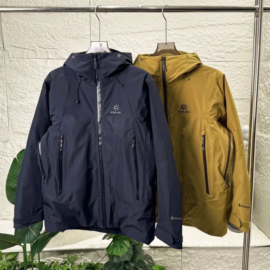 Daily Outerwear Arc'teryx Hooded Shell Jacket with Navy Finish