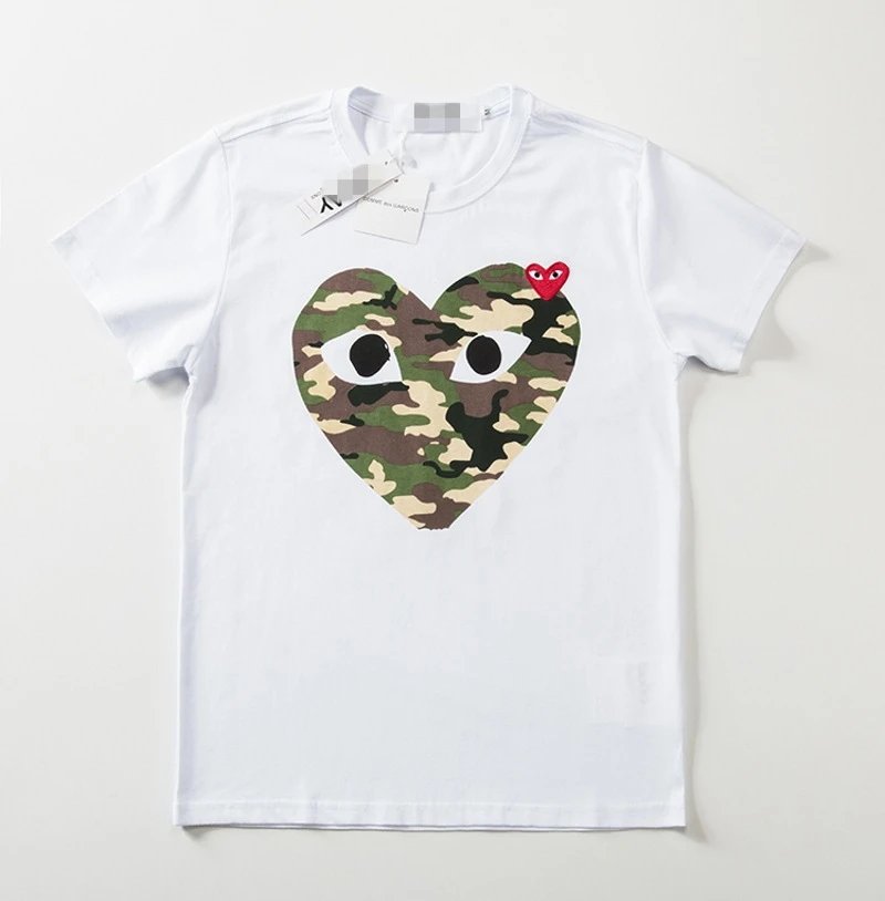 Comme des Garcons PLAY 2021-17 Green Style 2117 Heart Logo T-Shirt City Outfit