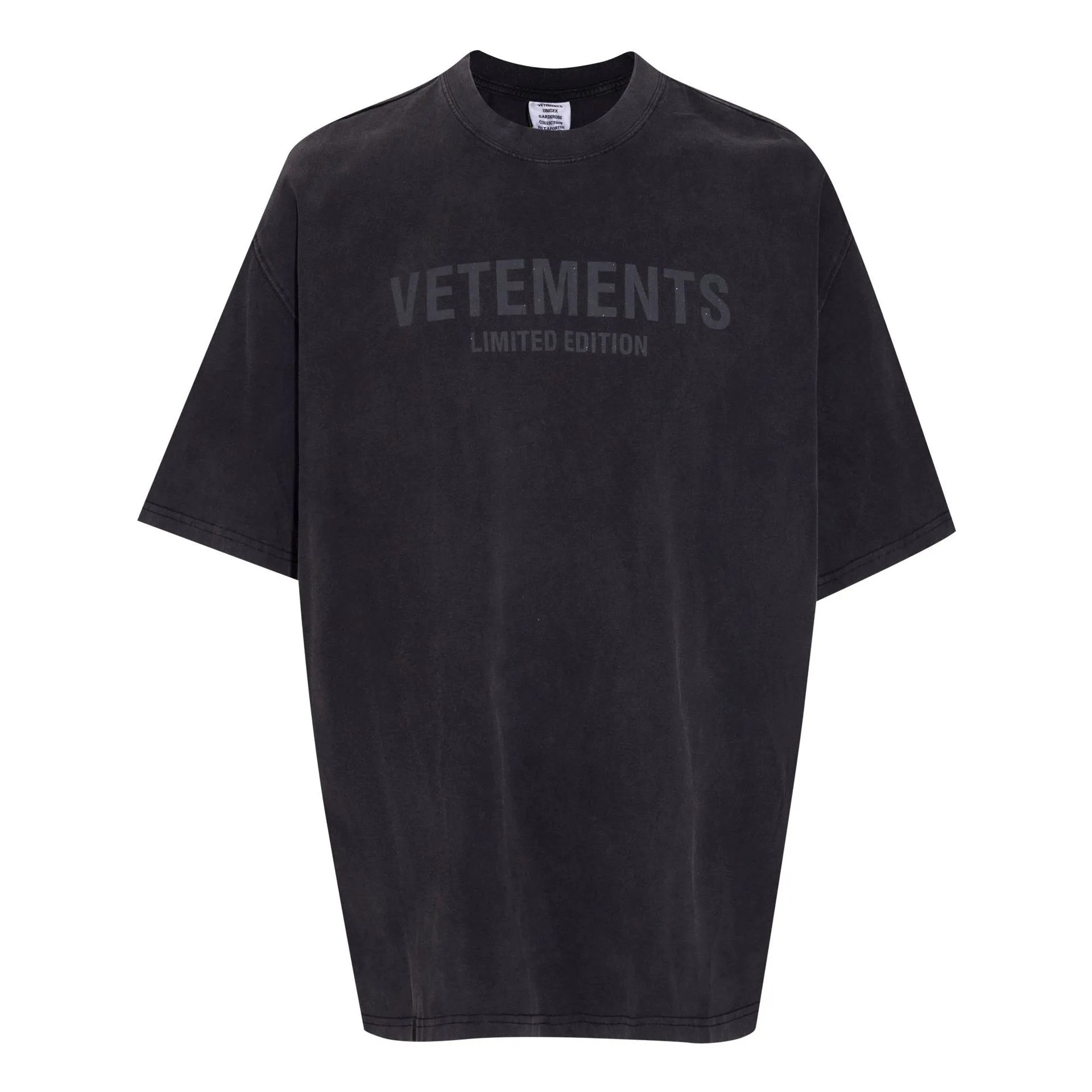 Patterned Statement graphic T-shirt Black Colorful Lucky with Polished Detail