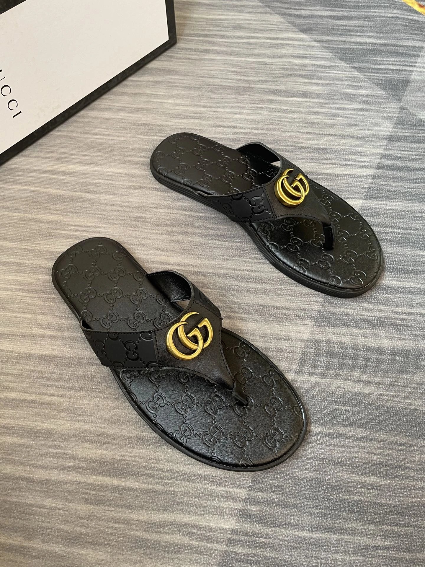 Gucci Double G Casual Style Black Flip-Flops