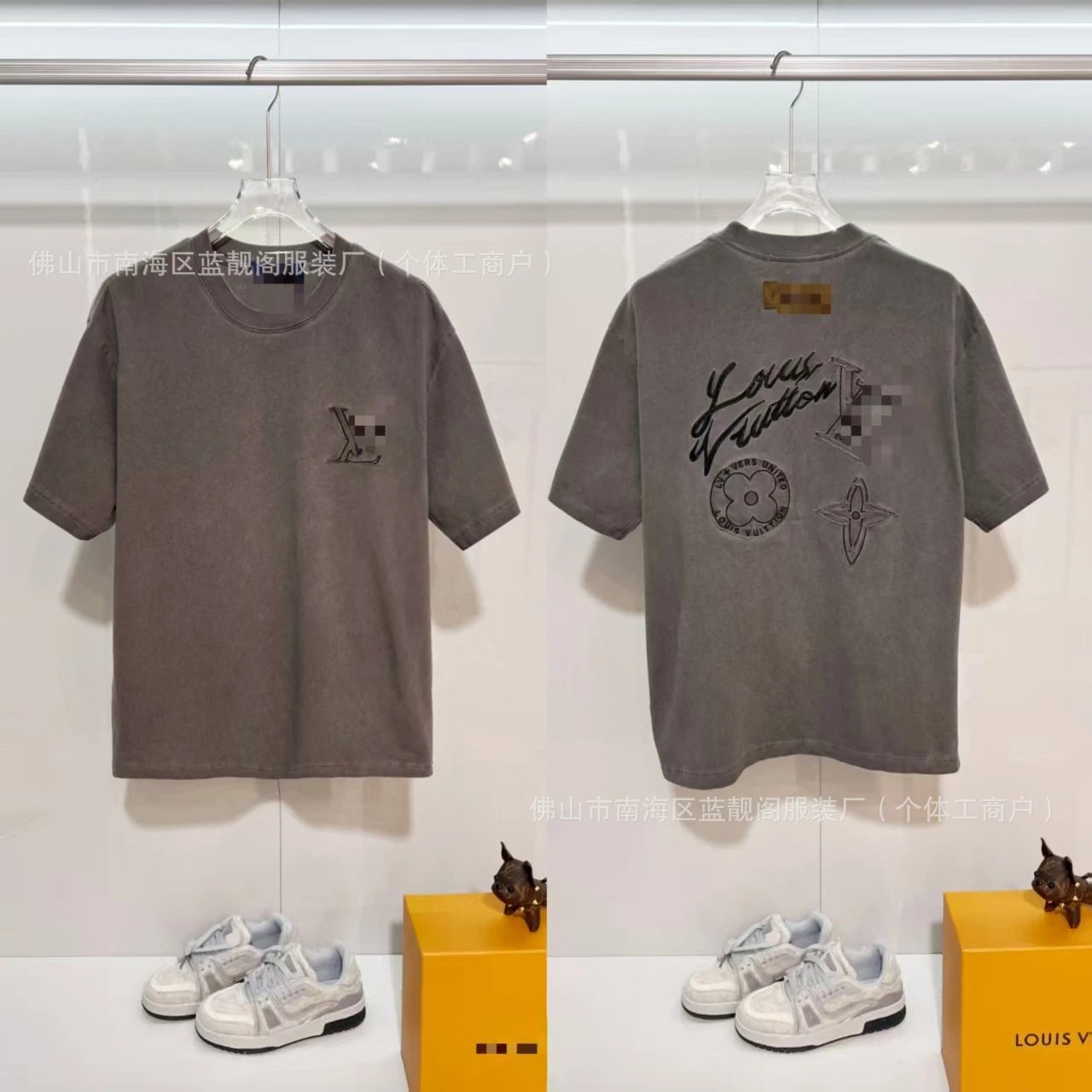 Louis Vuitton Embroidered Vintage Smoky Gray Short-sleeve T-shirt