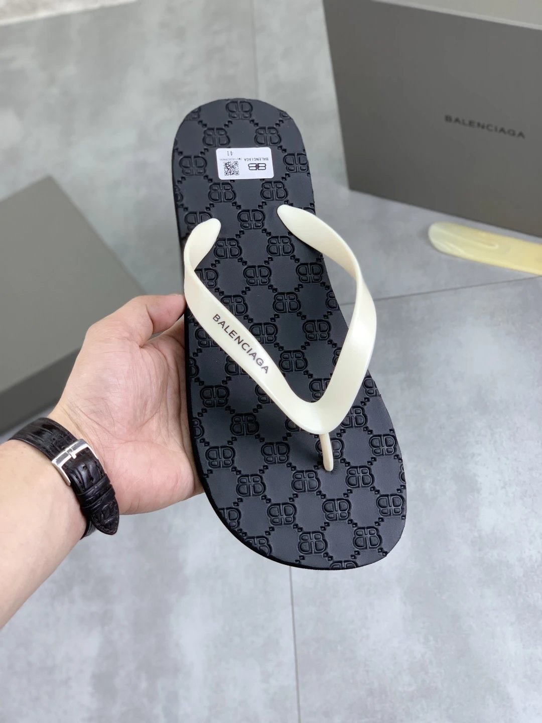 Balenciaga Double B Light Luxury Black-White Patchwork Flip-Flops