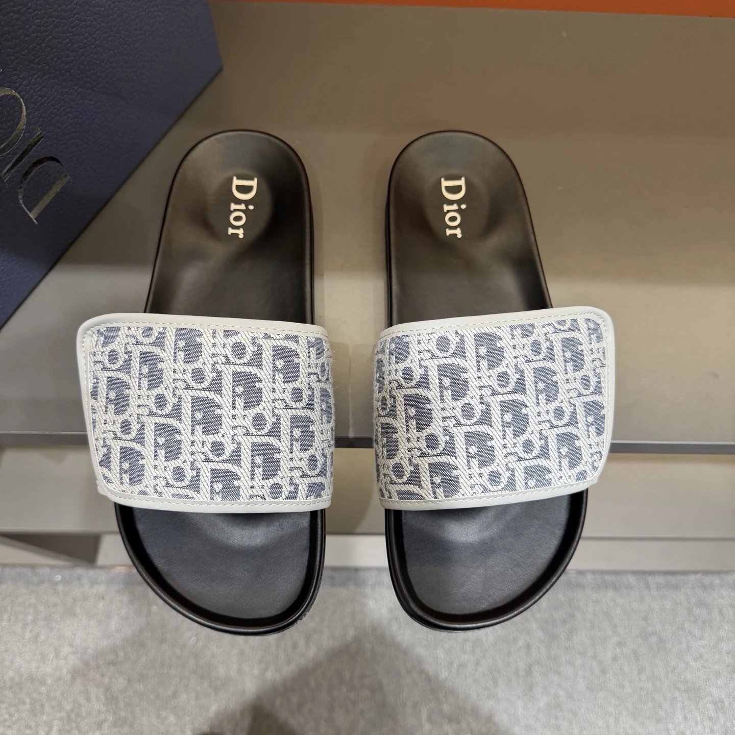 Dior Oblique Collection Light Luxury Style Blue-Gray Slippers