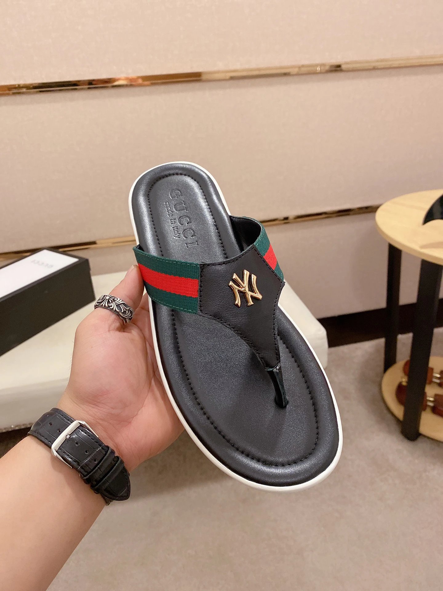Gucci NY Webbing Trendy Style Black Flip-Flops