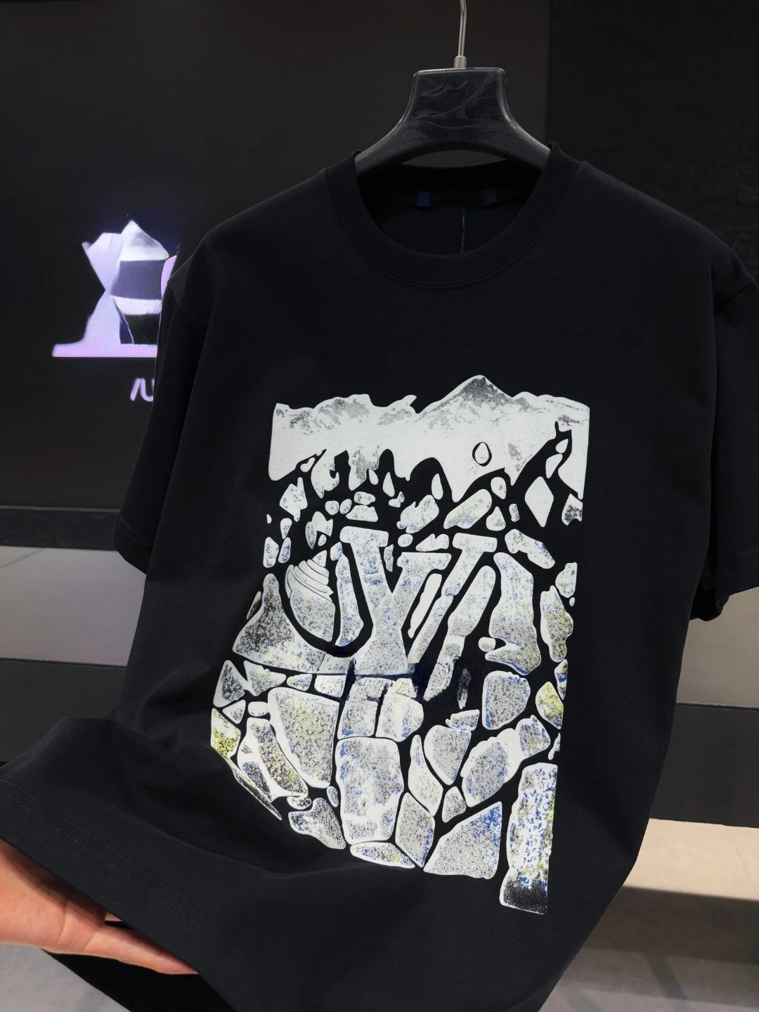 Louis Vuitton Mountain Stone Print Street Style Black T-Shirt