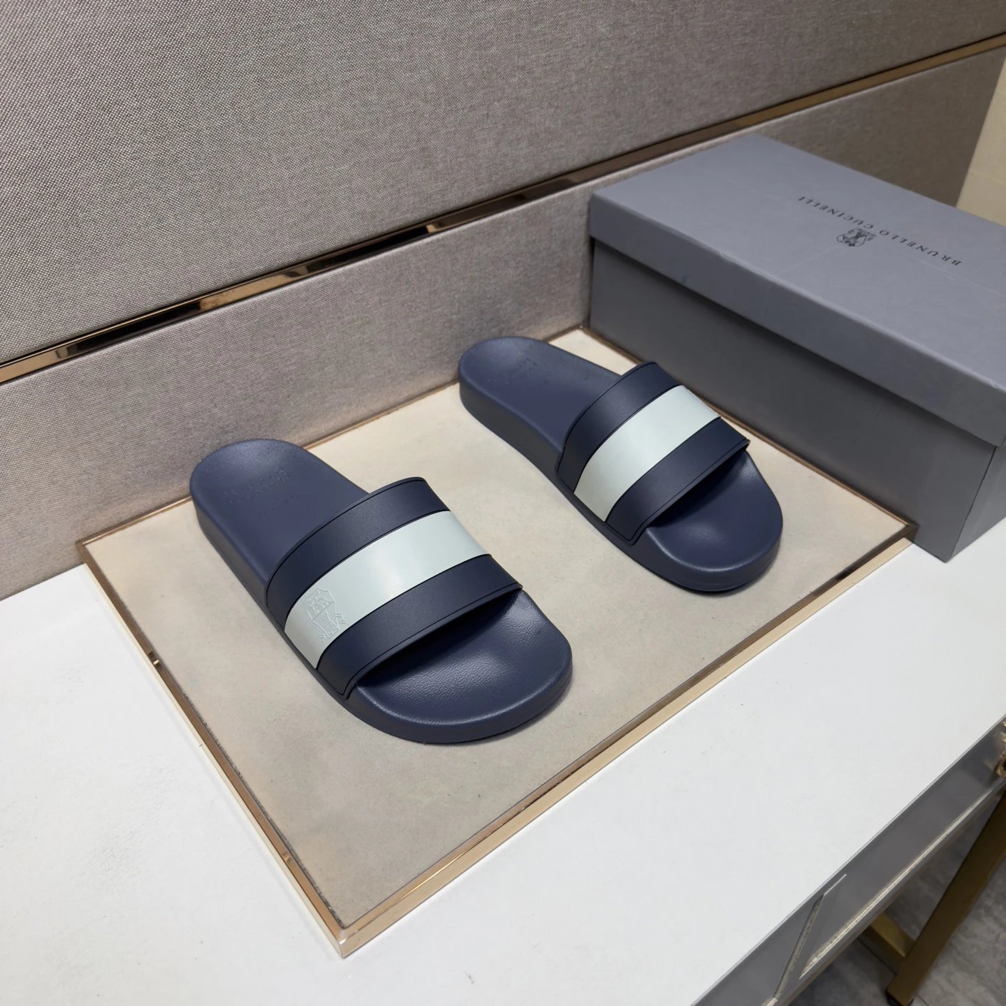 Brunello Cucinelli Casual Style Navy Blue Colorblock Slide Sandals