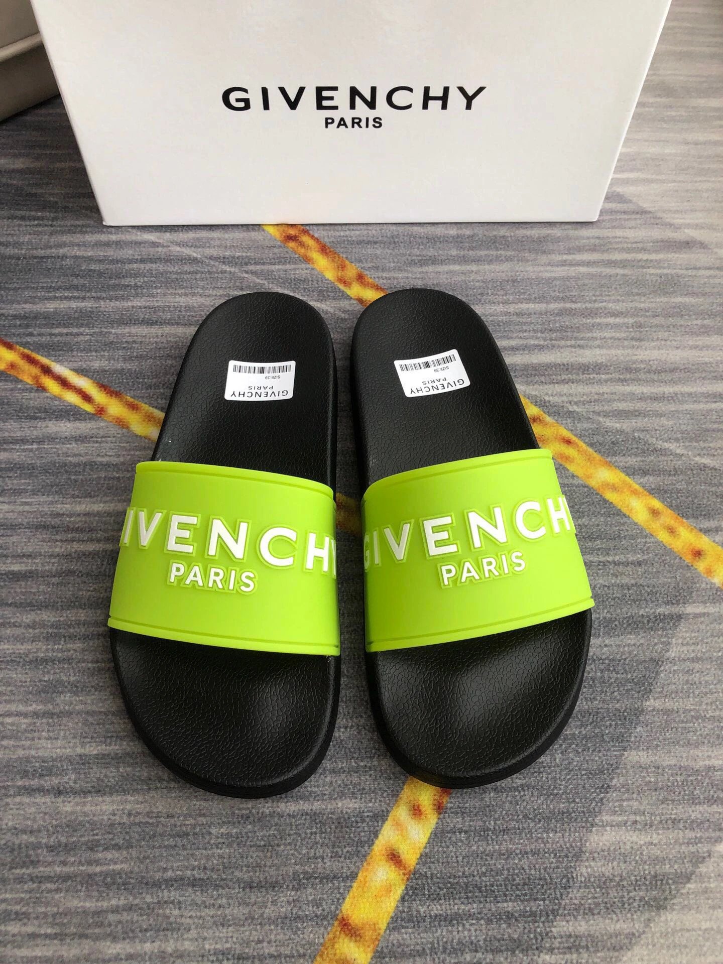 Givenchy Trendy Letter Print Fluorescent Green Slide Slippers