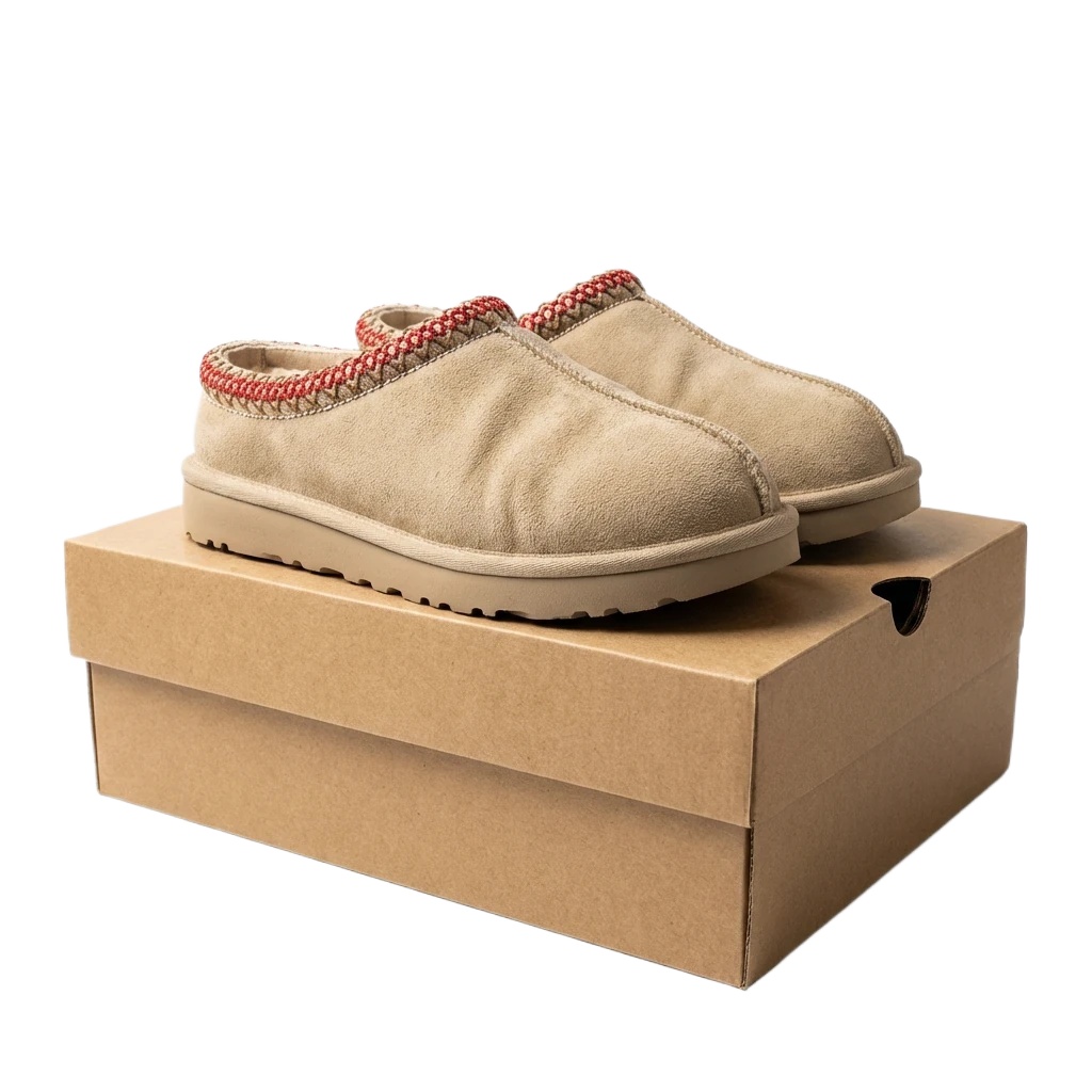 UGG retro-style beige slippers